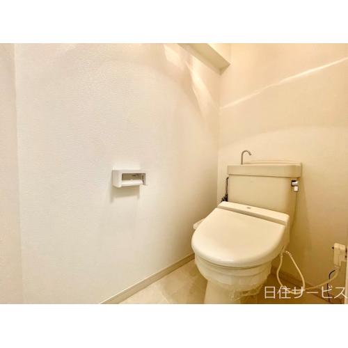 ◇白を基調とした清潔感のあるトイレ