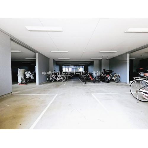■バイク置場＆駐輪場